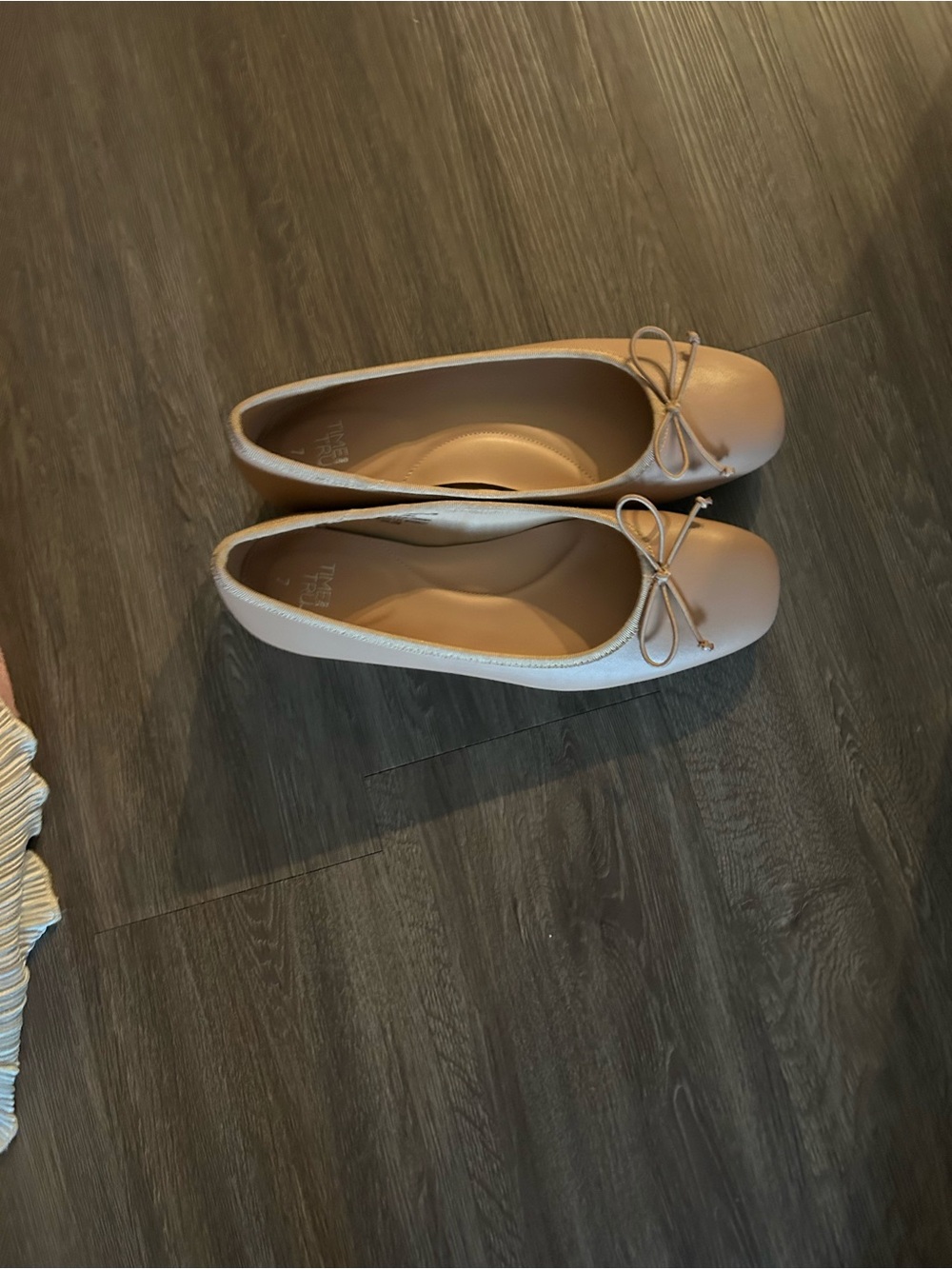 Ballet Flat :Classic Bow Almond-Toe Low Heel Ballet Flats in Tan - Picture 2 of 3